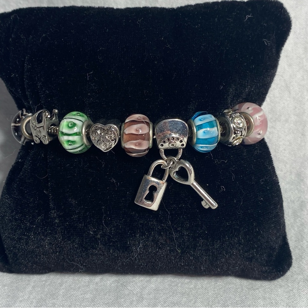 Charming Beaded Bracelet with Key and Lock